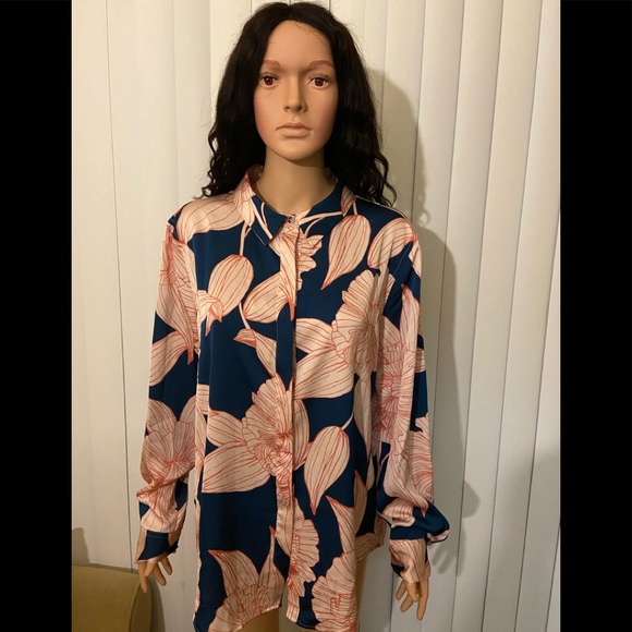 Dkny Tops - DKNY woman shirt